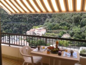 Appartements Amelie les bains Exposition SUD Gorges du Mondony 6eme etage : Appartement 1 Chambre