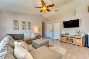 2 Mi to Colorado River, Beach Bullhead City Home! - Oatman