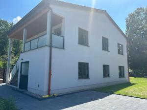 Ferienwohnung Waldesruh mit Kaminofen und Balkon