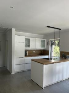 Ferienwohnung Waldesruh mit Kaminofen und Balkon