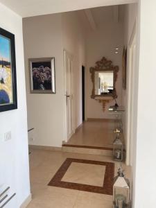 Luxe et calme avec vue mer panoramique à Antibes