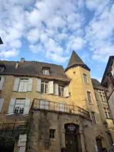 Maisons de vacances Maison typique avec piscine privee - 6km Sarlat : photos des chambres
