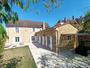 Maisons de vacances Maison typique avec piscine privee - 6km Sarlat : photos des chambres