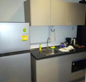 Sky & River side view bts condo