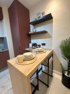 Stylish Appartement Lumineux et Luxueux Au Coeur De Maarif Quartier Palmier Près De Station Tramway & Bd Abdelmoumen Casablanca