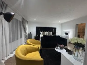 HomelyVest Guesthouse - Carletonville