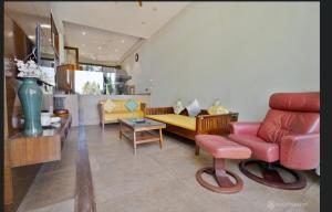 The August Villas by HNH