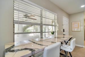 4 Mi to Dtwn Pet-Friendly Tampa Retreat