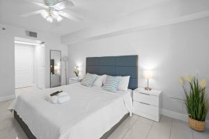 36th-Floor Ocean View Brickell - Free Parking