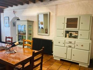 Appartements Charme authentique a Corbas - Authentic Charm in Corbas - 120m2 of Comfort-6 personnes : photos des chambres