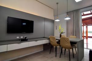 Luxo Cobertura c Jacuzzi, 100m da Praia ING4403