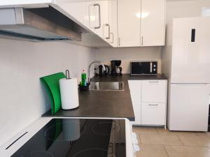 Cozy house with 2 bedrooms on the sea coast