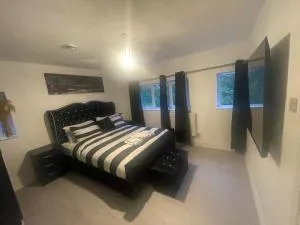 Fijans Cozy Quarters - 米尔顿凯恩斯