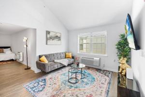 Prime 3 Bedroom Loft Only 25 Mins to Soho NYC