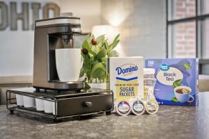 108- The Cozy Comfy Spacious Loft Wi-Fi Parking Cafe