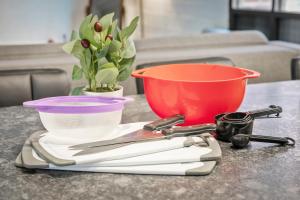 108- The Cozy Comfy Spacious Loft Wi-Fi Parking Cafe