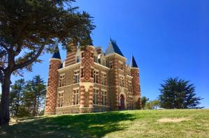 Maisons de vacances Quai du Val is a Charming Pet and Family Friendly Riverside Gite in Lehon close to Dinan Sleeps 7 : photos des chambres