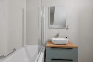 Gallery Oasis Apartment