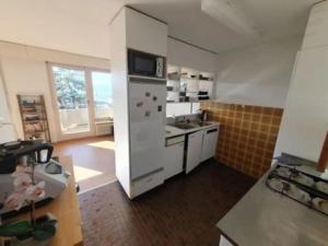 Lovely room, 15 min from center, mountain view