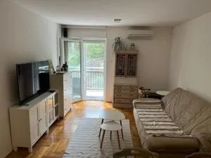 Apartman Nada - Gradina