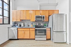 305-Rustic Chic Luxe Hideaway Cafe Wi-Fi Parking