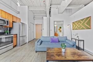 305-Rustic Chic Luxe Hideaway Cafe Wi-Fi Parking