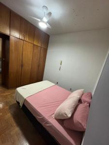 Centro, apto inteiro, rua São Paulo com Afonso Pena