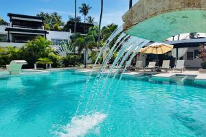 Aligio Beachfront Resort & Spa