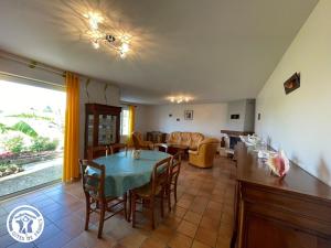 Maison récente avec jardin, 4 chambres, proche mer et commerces à Bouin - FR-1-426-129