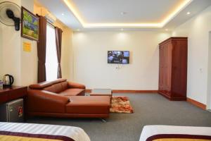 Mạnh Tuân Hotel MC - by BAY LUXURY