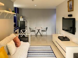 Cozy 1br walk to BTS and Airport Rail Link Close to Malls 11