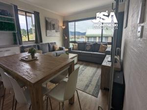 Alpine Mountain View 40