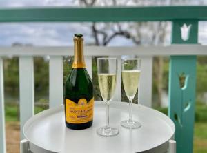 Lowood Riverelle Cottage