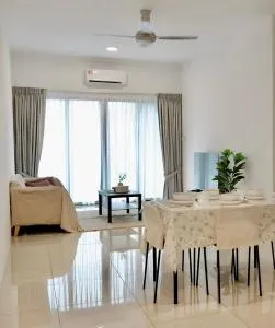 Gem Suites Apartment - Kampong Sungai Langir
