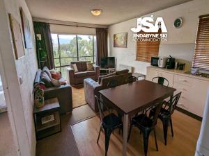 Alpine Mountain View Kirwan 48