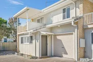 AquaLakeCathie - Comboyne