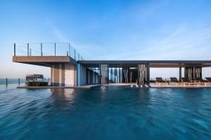 Sea View Condo 29F Central Pattaya & Rooftop Pool