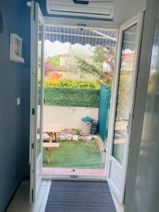Appartements Petit duplex Aeroport de Marseille et Plages : photos des chambres