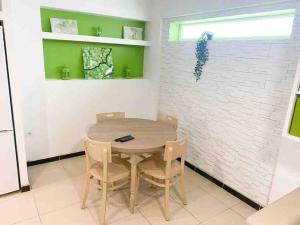 Appartements Petit duplex Aeroport de Marseille et Plages : photos des chambres