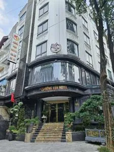 Hồng Vận Hotel - Hanoi