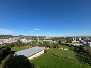 Three towers with beautiful view and parking!