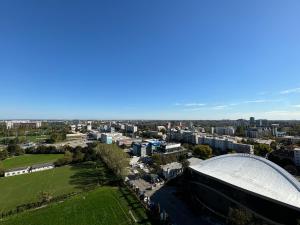 Three towers with beautiful view and parking!