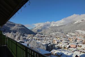 Camera Matrimoniale/Doppia con Letti Singoli con Vista Montagna