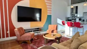 Chic 2 BR 1 Parking Sleeps 6 - شيكاغو