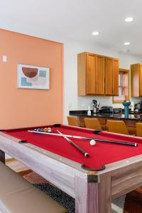 Designer Apt Billiards Private Patio 1 Parking