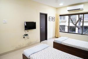 Large, Modern, Private 3BHK, Khar West, Mumbai
