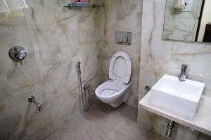 Large, Modern, Private 3BHK, Khar West, Mumbai