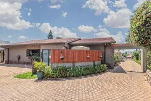 Gold Crest Guesthouse - Meadowlands