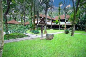 Greenwoods Thekkady - A Five Star Classified Resort