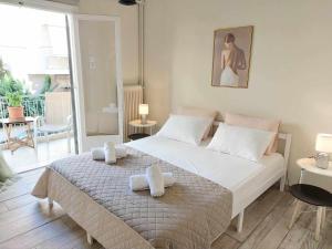 Double bed in a room dorm 5 from metro